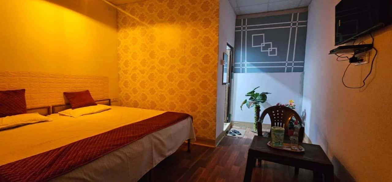 Guest Rooms & Suites 3